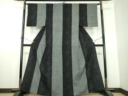 平和屋着物●結城紬　80亀甲　飛び亀甲柄　南天間道　正絹　逸品　DABH9748ps
