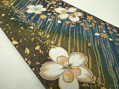 平和屋着物▼六通柄袋帯　舞桜　金糸　正絹　逸品　DABH9771ps