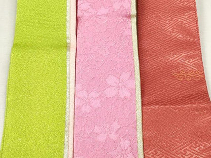 平和屋着物▼和装小物　重ね衿・伊達衿まとめて20点　紗綾形　舞桜　草花　箔散らし　金糸　金銀彩　未使用あり　逸品　DABI0414xg