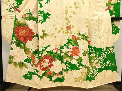 平和屋着物■豪華振袖　駒刺繍　草花文　枝梅　牡丹　金彩　正絹　逸品　DABI0528cd