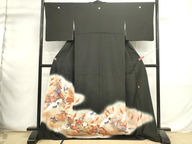 平和屋着物■豪華黒留袖　作家物　地紙飛鶴花文　宝尽くし　暈し染め　金彩　ロング丈　正絹　逸品　DABI0614cd