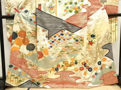 平和屋着物■豪華振袖　駒刺繍　草花文　金彩　正絹　逸品　DABI0618cd