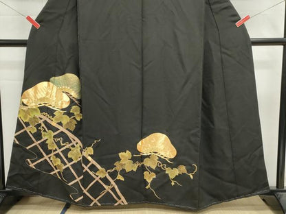 平和屋着物■豪華黒留袖　駒刺繍　籬蔦の葉松文　金彩　正絹　逸品　DABI0825cd