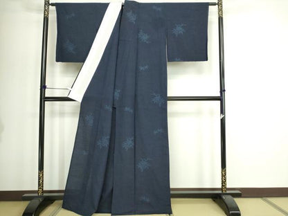 平和屋着物▽結城紬　単衣　80亀甲　飛び亀甲柄　舞葉文　正絹　逸品　DABI1175sf