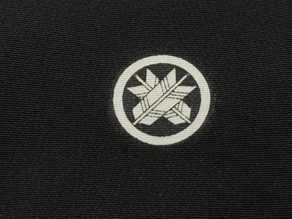 平和屋着物■豪華黒留袖　駒刺繍　地紙群鶴花文　宝尽くし　金銀彩　正絹　逸品　DABI1527qa