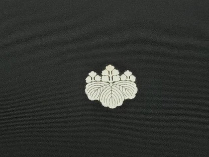 平和屋着物■豪華黒留袖　作家物　駒刺繍　人物御所車文　金彩　正絹　逸品　DABI1536qa