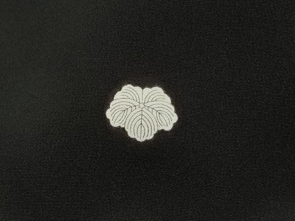 平和屋着物■豪華黒留袖　駒刺繍　枝梅牡丹文　金彩　正絹　逸品　DABI1848qa