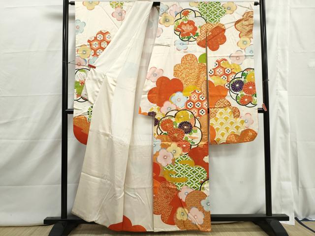 平和屋着物■豪華振袖　駒刺繍　吉祥舞花文　金彩　正絹　逸品　DABI1913qa