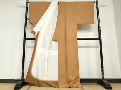 平和屋着物●上質な色無地　花尽くし地紋　蘇比色　正絹　逸品　DABI2075ud