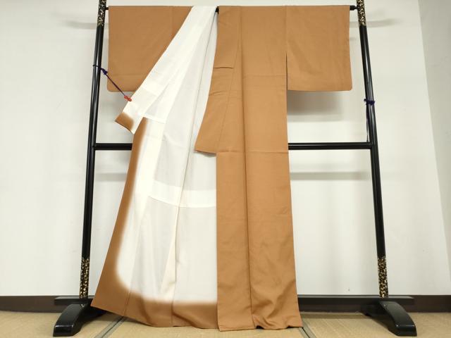 平和屋着物●上質な色無地　花尽くし地紋　蘇比色　正絹　逸品　DABI2075ud