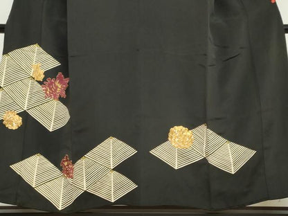 平和屋着物▼豪華黒留袖　駒刺繍　草花文　正絹　逸品　DABI2091ud