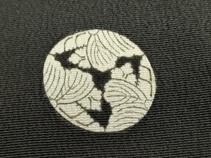 平和屋着物▼豪華黒留袖　駒刺繍　草花文　正絹　逸品　DABI2091ud