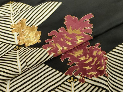 平和屋着物▼豪華黒留袖　駒刺繍　草花文　正絹　逸品　DABI2091ud