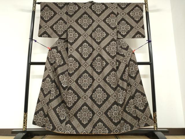 平和屋着物●本場大島紬　龍郷絣　花菱文　正絹　逸品　DABI2096ud