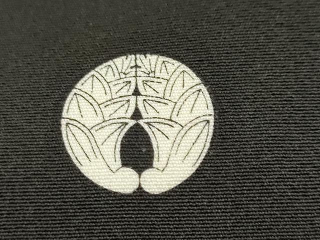 平和屋着物●豪華黒留袖　駒刺繍　流水草花籬文　金彩　無落款　正絹　逸品　DABI2097ud