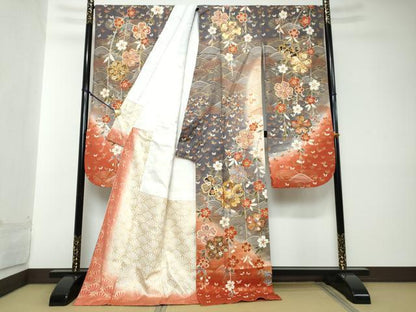 平和屋着物●豪華振袖　駒刺繍　花蝶文　暈し染め　金彩　正絹　逸品　DABI2105ud