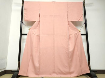 平和屋着物●上質な色無地　紗綾型地紋　桃色　正絹　逸品　未使用　DABI2194ud