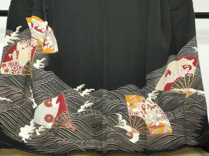 平和屋着物●豪華黒留袖　扇面宝尽くし折り鶴文　金彩　正絹　逸品　DABI2229ud