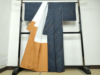 平和屋着物●本場大島紬　9マルキ　古代染色純泥染　色紙重ね文　鈴乃屋扱い　宮脇廉太郎商店謹製　証紙付き　正絹　逸品　DABI2288ud