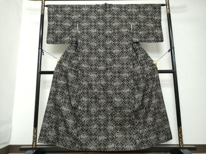 平和屋着物●本場大島紬　飛鳥文　正絹　逸品　DABI2293ud