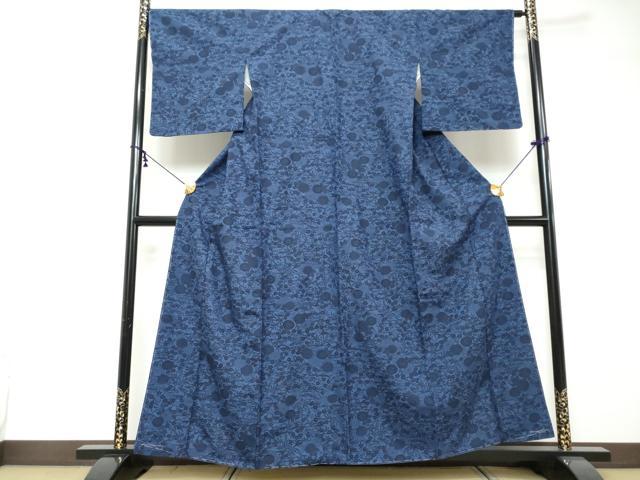 平和屋着物●上質な小紋　藍　型染め　紬地　流水草花文　三越扱い　正絹　逸品　未使用　DABI2371ud