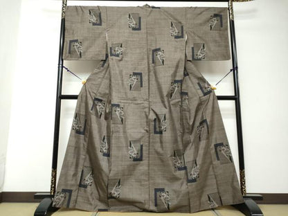 平和屋着物●本場大島紬　9マルキ　色紙重ね草花文　正絹　逸品　DABI2421ud