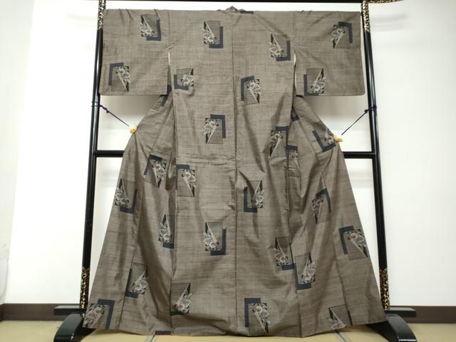 平和屋着物●本場大島紬　9マルキ　色紙重ね草花文　正絹　逸品　DABI2421ud