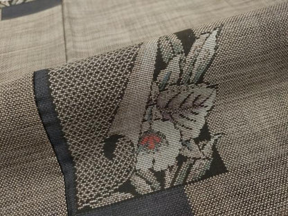 平和屋着物●本場大島紬　9マルキ　色紙重ね草花文　正絹　逸品　DABI2421ud