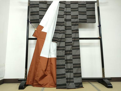平和屋着物●本場大島紬　龍郷絣　菱文　正絹　逸品　DABI2484ud