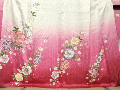 平和屋着物●豪華振袖　駒刺繍　舞花文　暈し染め　金彩　正絹　逸品　DABI2552ud