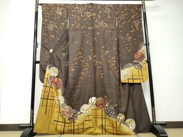 平和屋着物●豪華振袖　駒刺繍　手毬花文　暈し染め　金彩　金通し地　正絹　逸品　DABI2587ud