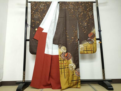 平和屋着物●豪華振袖　駒刺繍　手毬花文　暈し染め　金彩　金通し地　正絹　逸品　DABI2587ud
