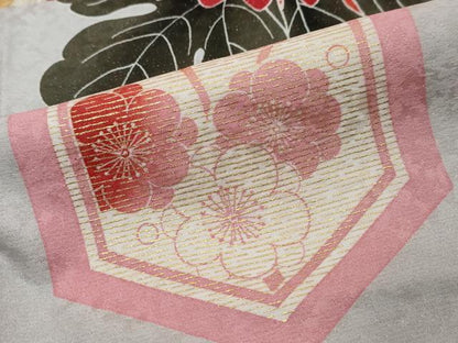 平和屋着物●豪華振袖　作家物　亀甲花文　金彩　銀通し地　正絹　逸品　DABI2599ud