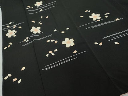 平和屋着物●訪問着　舞桜文　黒地　金銀彩　鬼しぼ縮緬　正絹　逸品　DABI2614ud