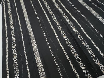 平和屋着物●上質な小紋　草花間道　黒地　正絹　逸品　DABI2632ud