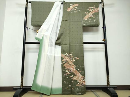 平和屋着物●訪問着　駒刺繍　花蝶文　金彩　正絹　逸品　DABI2755ud