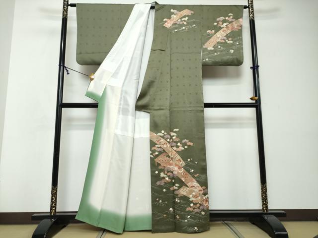 平和屋着物●訪問着　駒刺繍　花蝶文　金彩　正絹　逸品　DABI2755ud