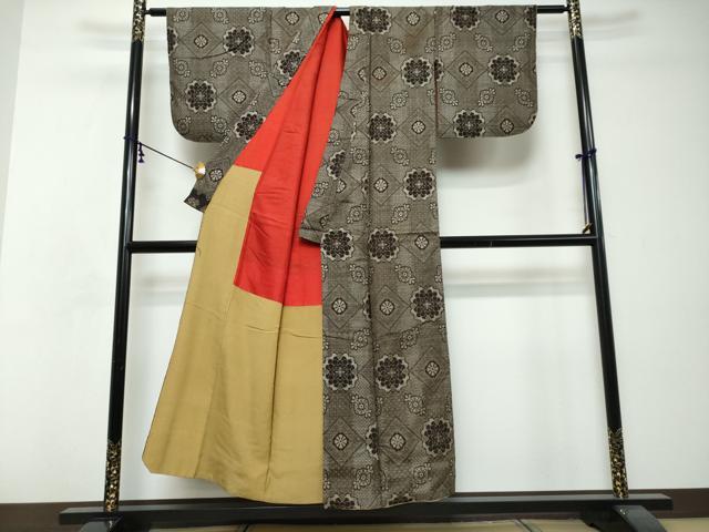 平和屋着物●本場大島紬　龍郷絣　花菱文　正絹　逸品　DABI2762ud