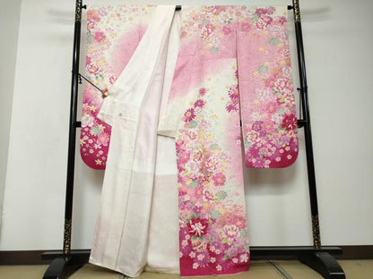 平和屋着物●豪華振袖　舞花文　暈し染め　金彩　銀通し地　正絹　逸品　DABI2833ud