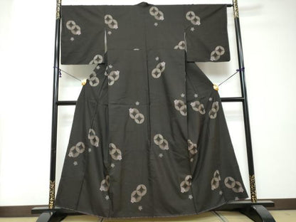 平和屋着物●本場大島紬　9マルキ　地空き　七宝舞花文　やまと誂製　正絹　逸品　未使用　DABI2836ud
