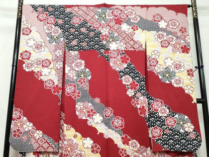平和屋着物●豪華振袖　吉祥草花文　金銀彩　正絹　逸品　DABI2878ud