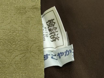平和屋着物●男性　お召　吉祥花地紋　色無地　抹茶色　正絹　逸品　DABI2891ud