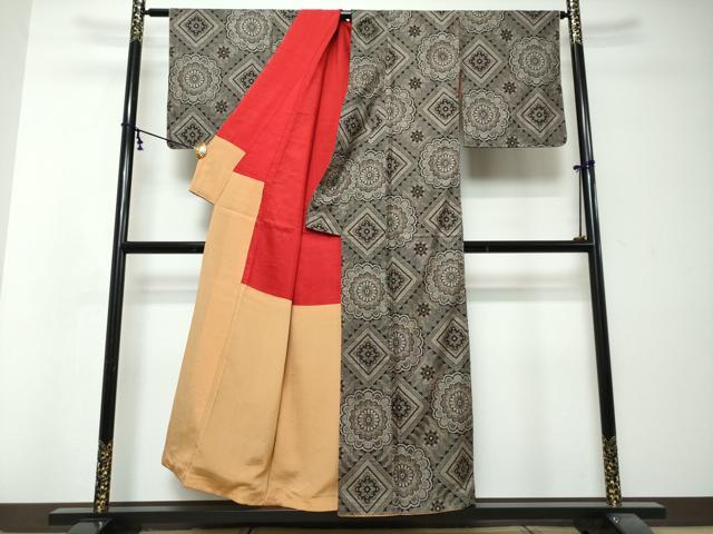 平和屋着物●本場大島紬　龍郷絣　花菱文　正絹　逸品　DABI2918ud