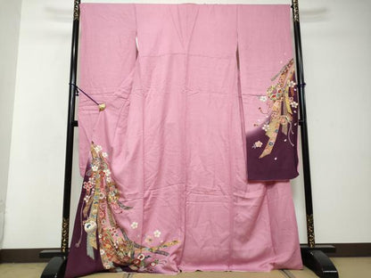 平和屋着物●豪華振袖　御所車熨斗草花文　金彩　京都きもの友禅扱い　正絹　逸品　DABI2943ud