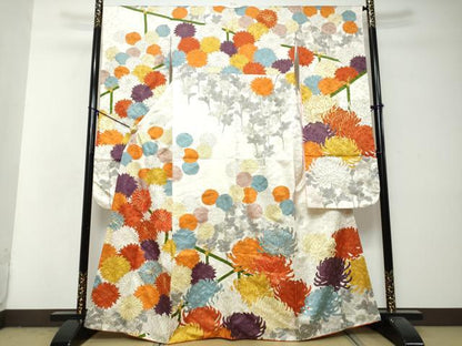 平和屋着物●豪華振袖　駒刺繍　草花文　金彩　正絹　逸品　DABI2944ud