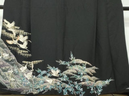 平和屋着物●訪問着　駒刺繍　群鶴草花文　黒地　金彩　正絹　逸品　DABI2969ud