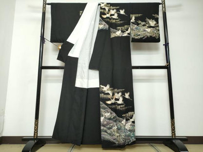 平和屋着物●訪問着　駒刺繍　群鶴草花文　黒地　金彩　正絹　逸品　DABI2969ud