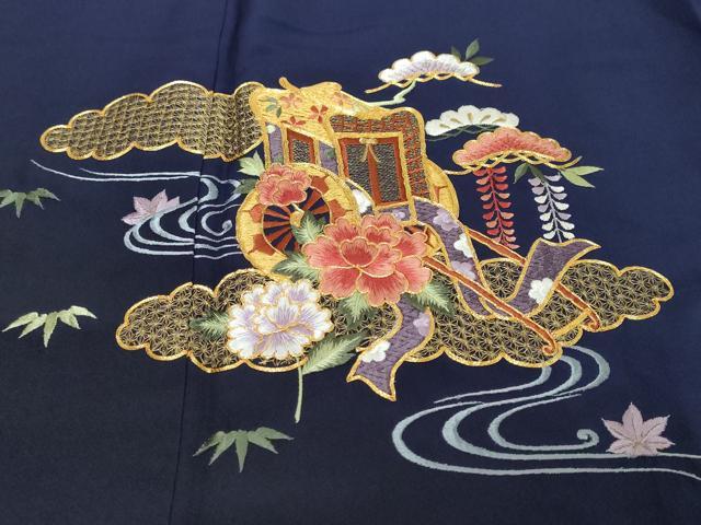 豪華振袖　総刺繍　草花文　金糸　正絹　逸品 平和屋着物○豪華振袖 総刺繍 流水御所車草花文 暈し染め 金糸