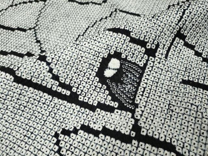 平和屋着物●本疋田絞り　小紋　花尽くし文　黒地　正絹　逸品　DABI2994ud
