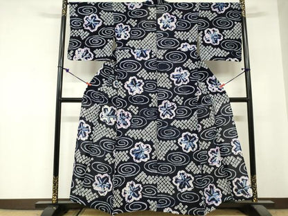 平和屋着物∴夏物　浴衣　有松鳴海絞り　流水舞桜文　綿　逸品　DABI3175cd